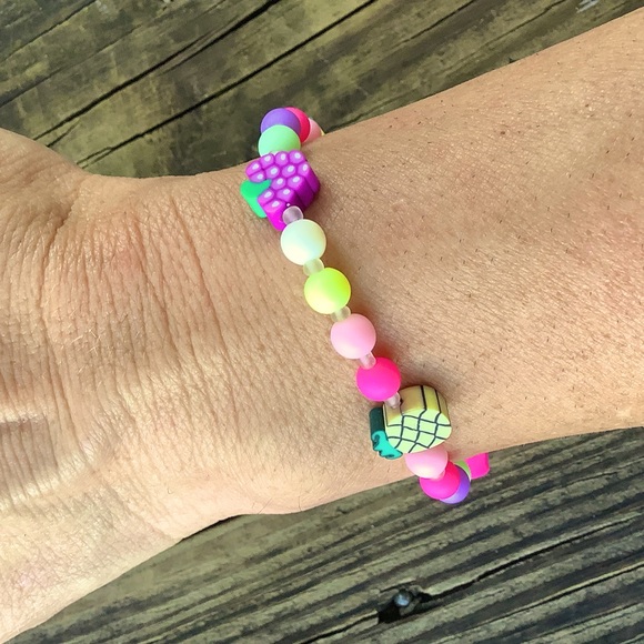 Handmade beaded bracelet - Picture 3 of 5